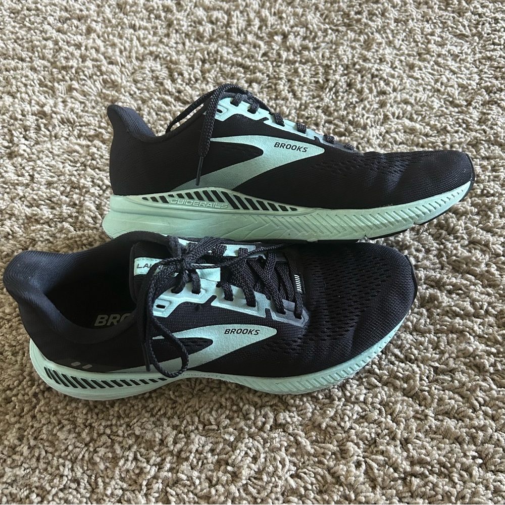 Brooks Launch 8 Womens 9 B Shoes Black/Teal Running Active Speed Support Sneaker
